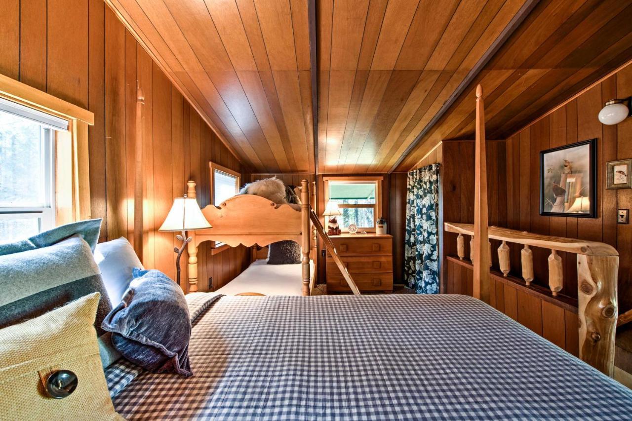 Serene Washington Escape With Deck And Mountain Views! Packwood Ngoại thất bức ảnh